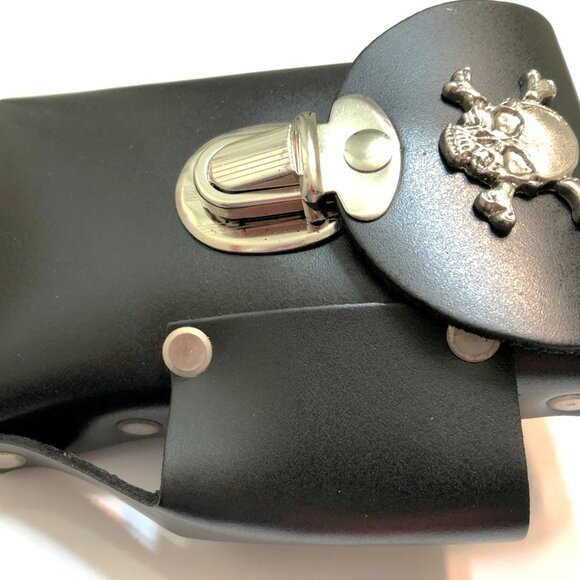 Mascorro Black Skull & Crossbones Cigarette & Lighter Case 💸 - Picture 2 of 4